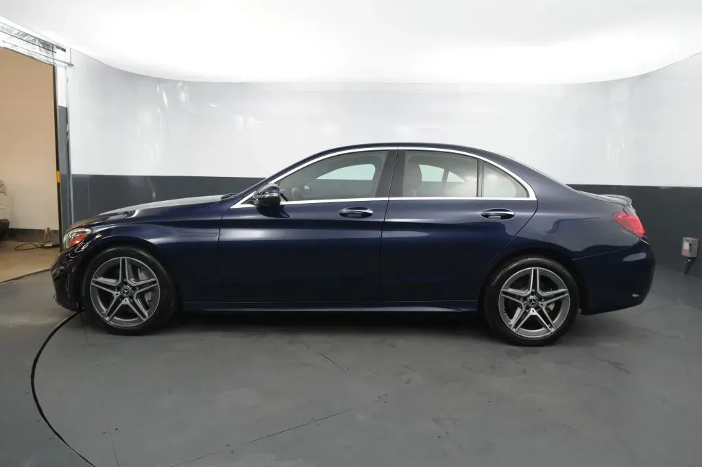 Mercedes-Benz C-Class photo 2
