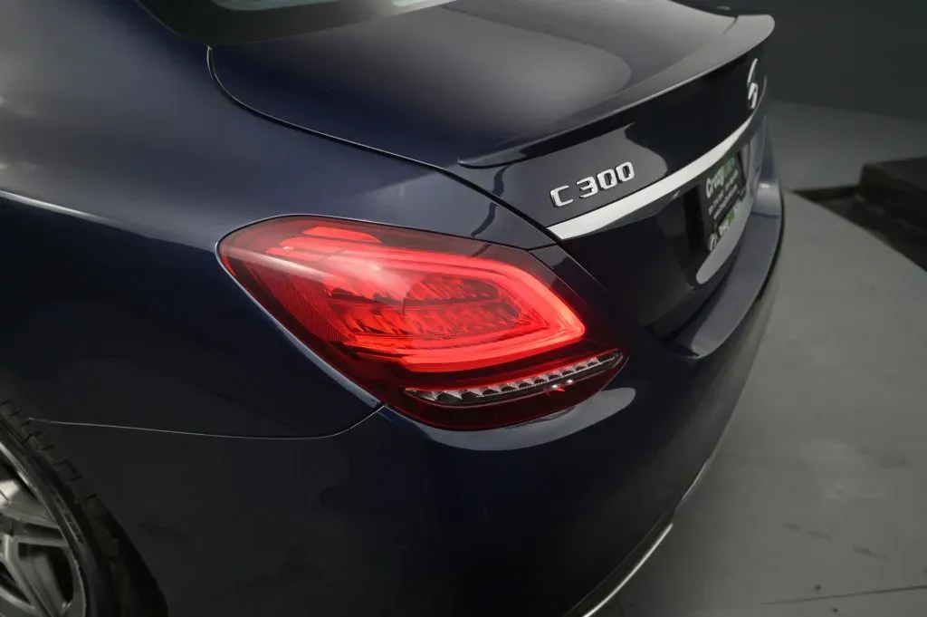 Mercedes-Benz C-Class photo 17