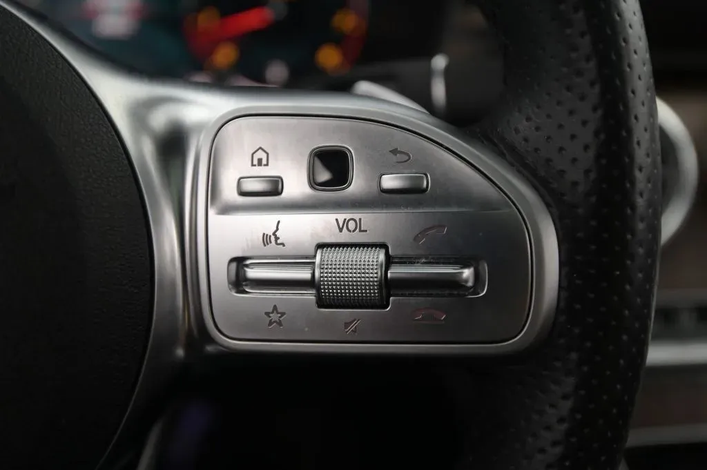 Mercedes-Benz C-Class photo 25