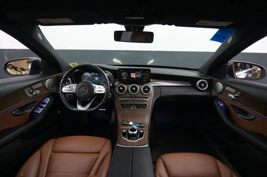 Mercedes-Benz C-Class photo 33