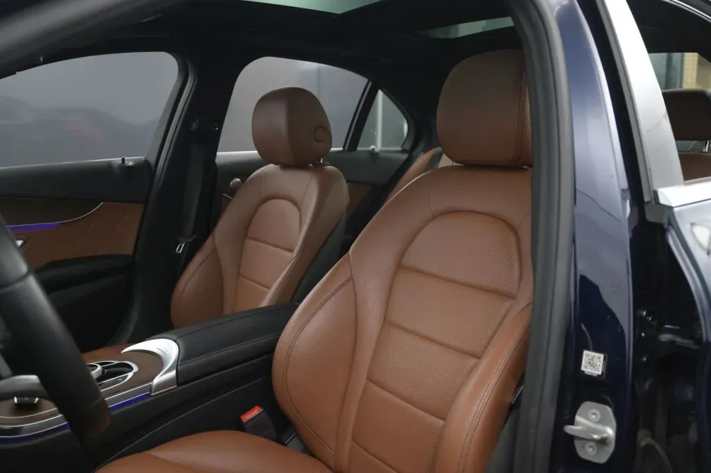 Mercedes-Benz C-Class photo 43