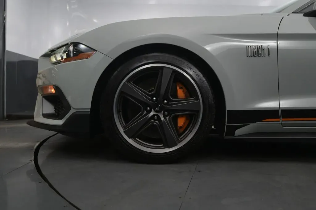 Ford Mustang photo 11