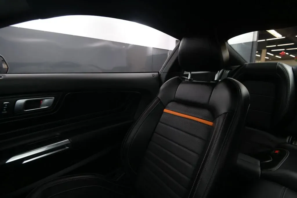 Ford Mustang photo 33