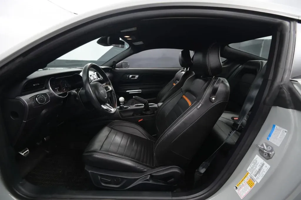 Ford Mustang photo 43