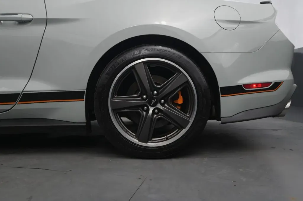 Ford Mustang photo 15