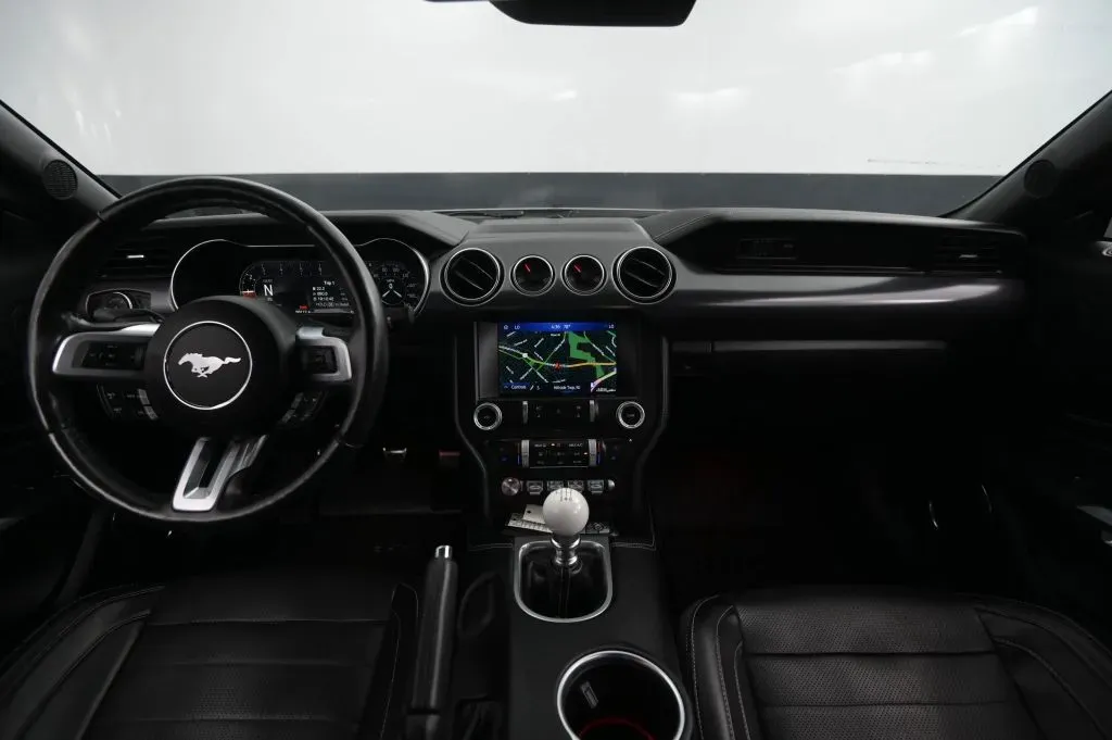 Ford Mustang photo 35