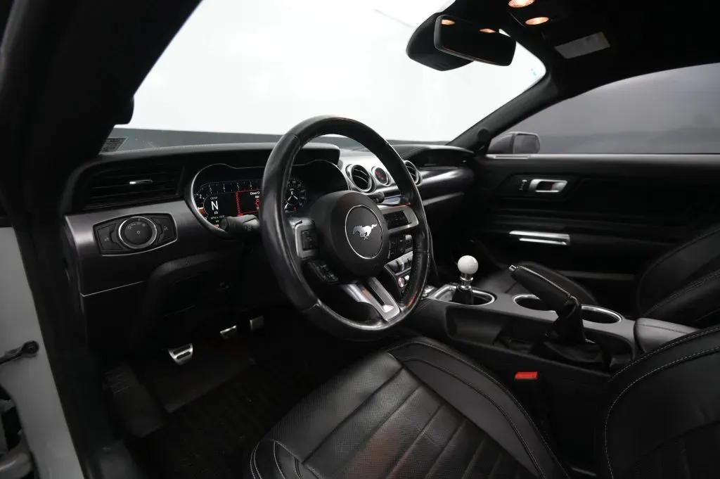Ford Mustang photo 44