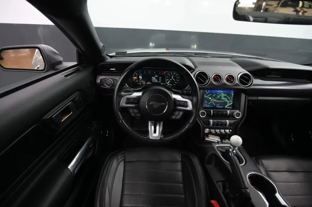 Ford Mustang photo 41
