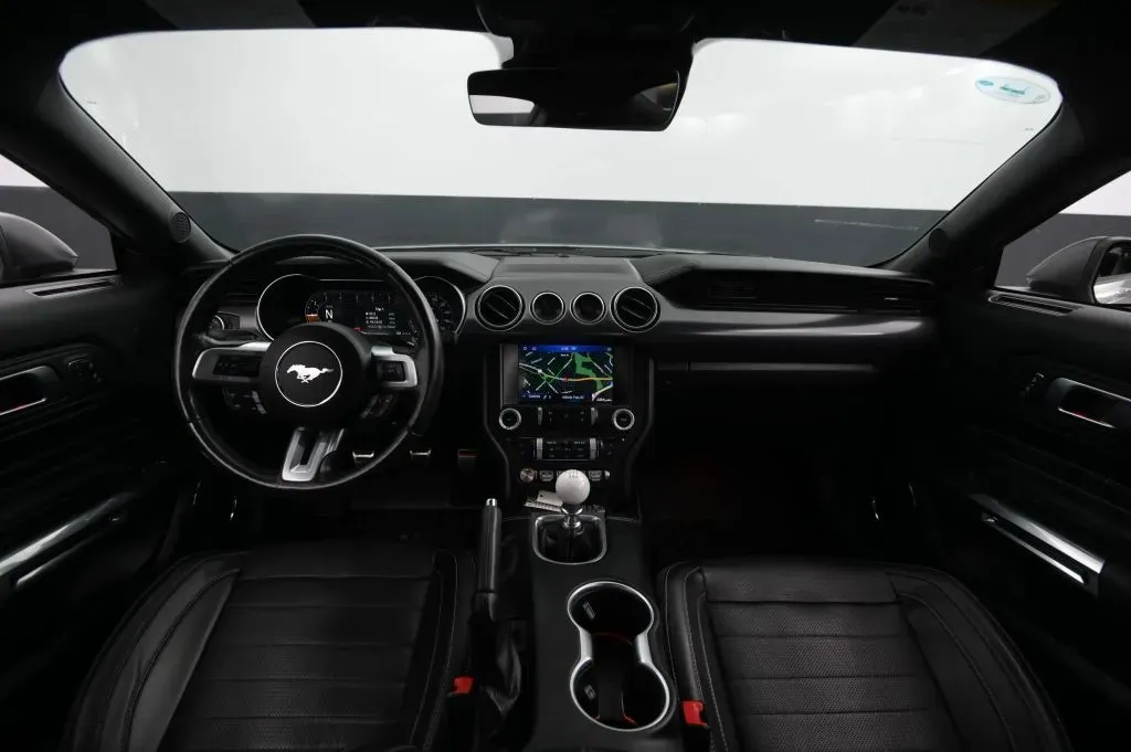 Ford Mustang photo 34