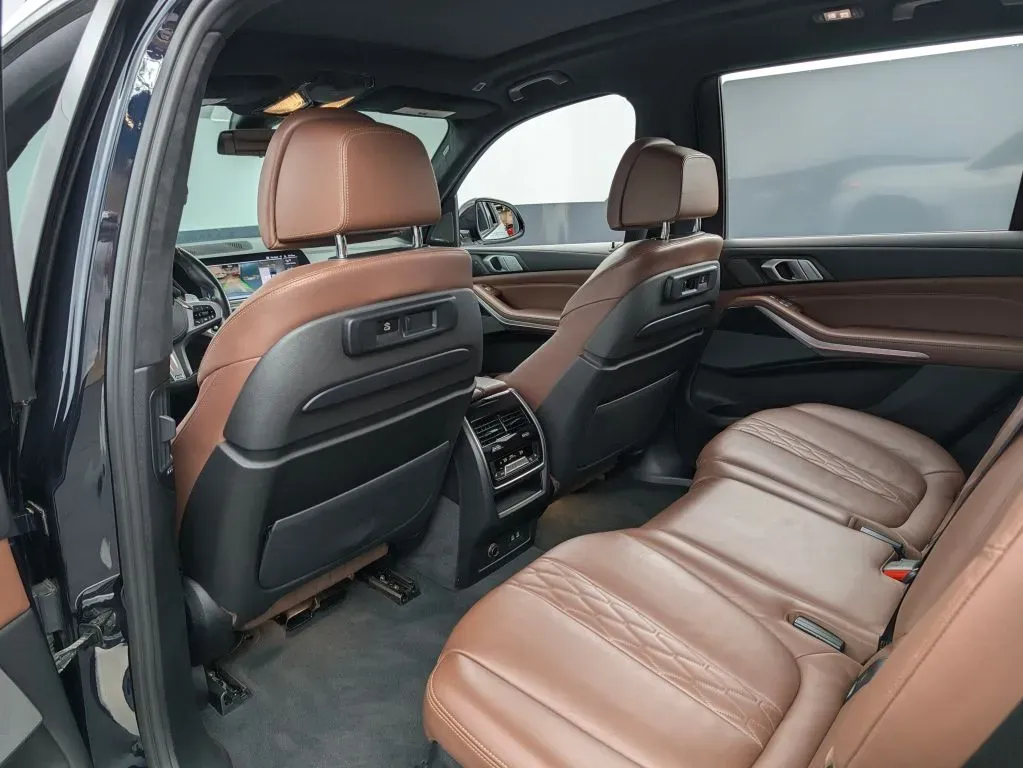 BMW X7 photo 52