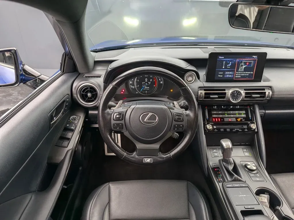 Lexus IS photo 39