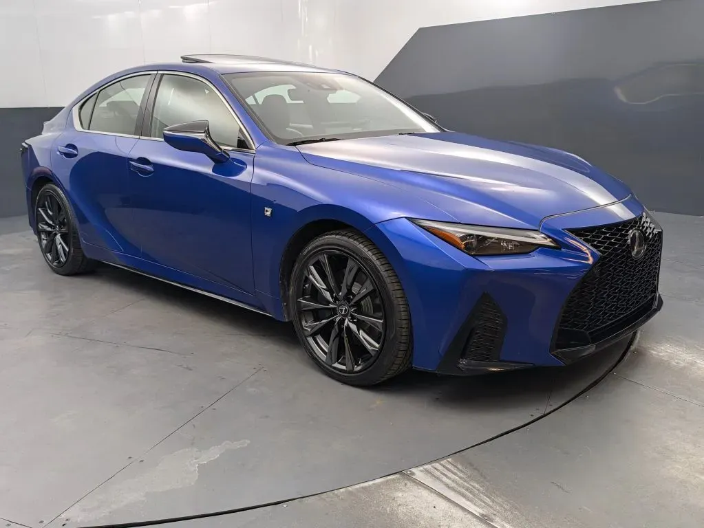 Lexus IS photo 7