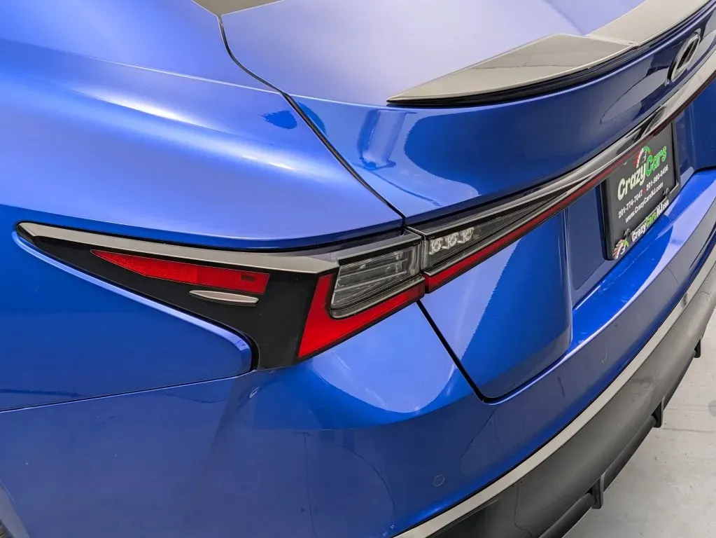 Lexus IS photo 15
