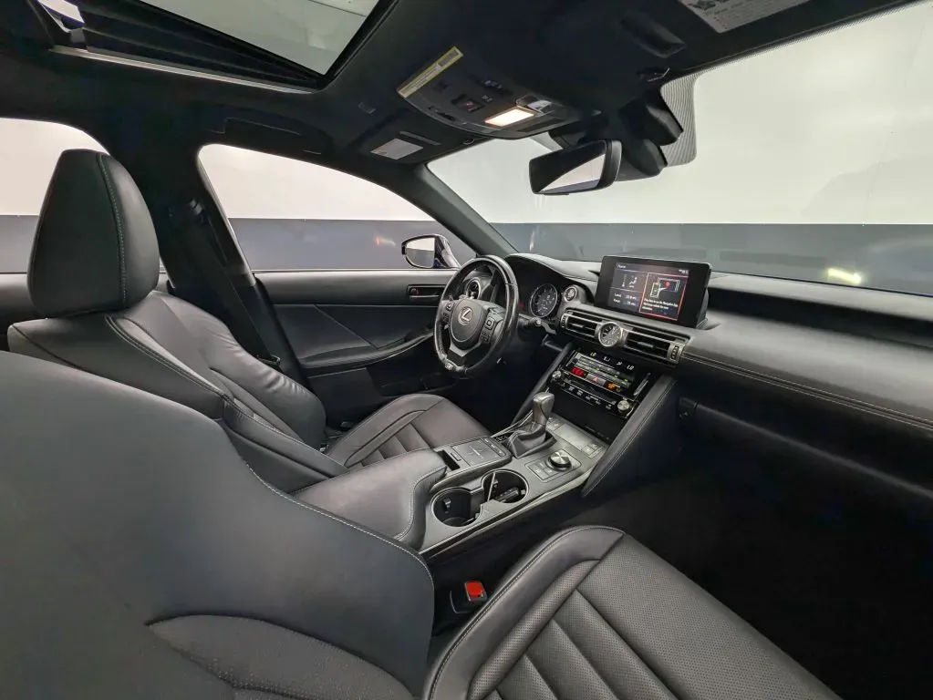 Lexus IS photo 50