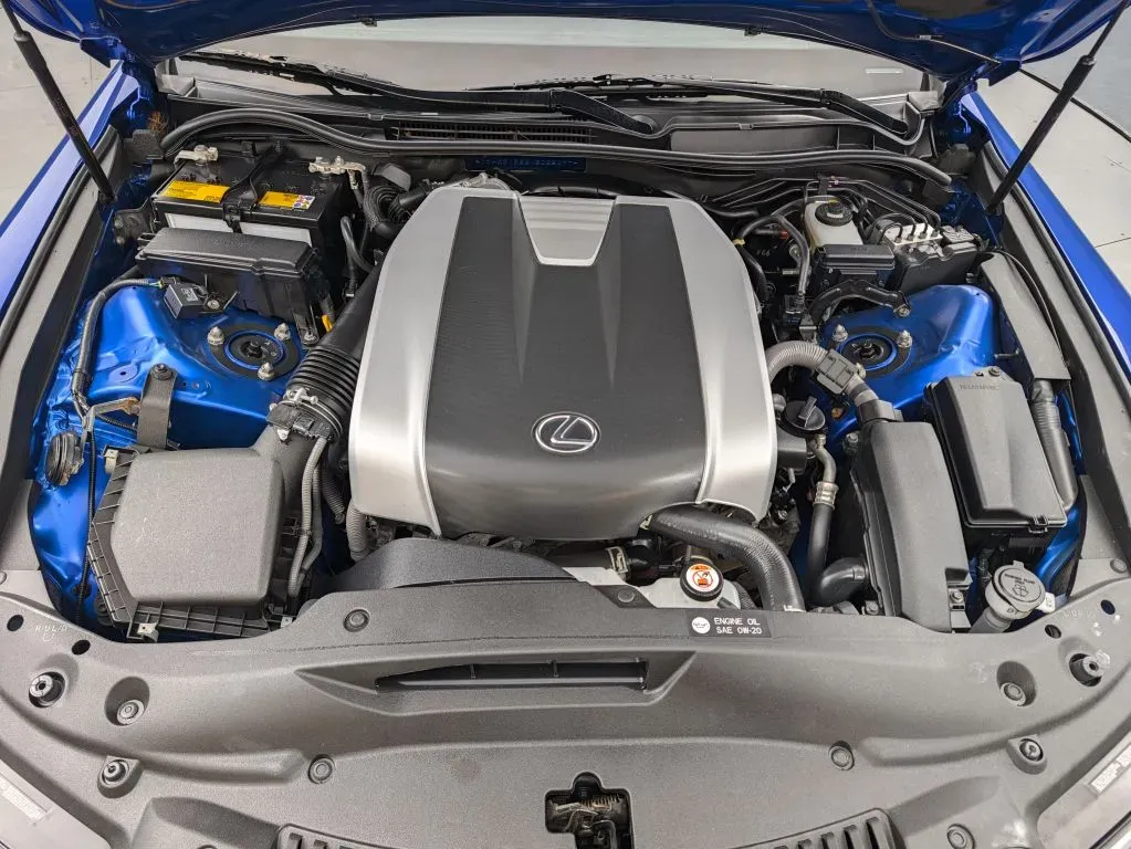Lexus IS photo 18
