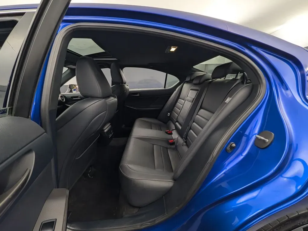 Lexus IS photo 46