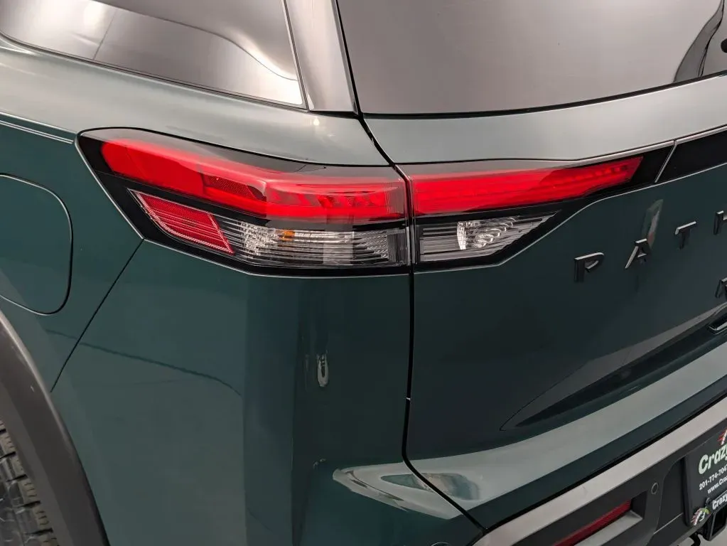 Nissan Pathfinder photo 17