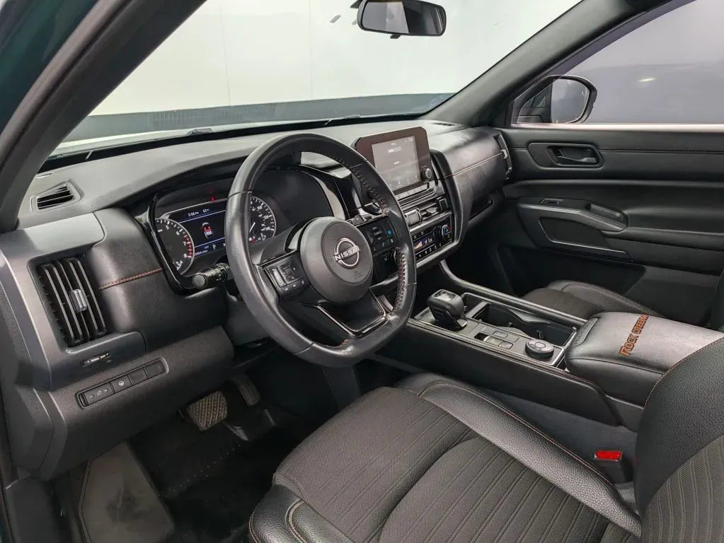Nissan Pathfinder photo 45