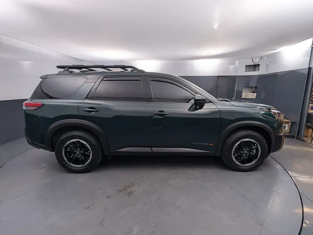 Nissan Pathfinder photo 6