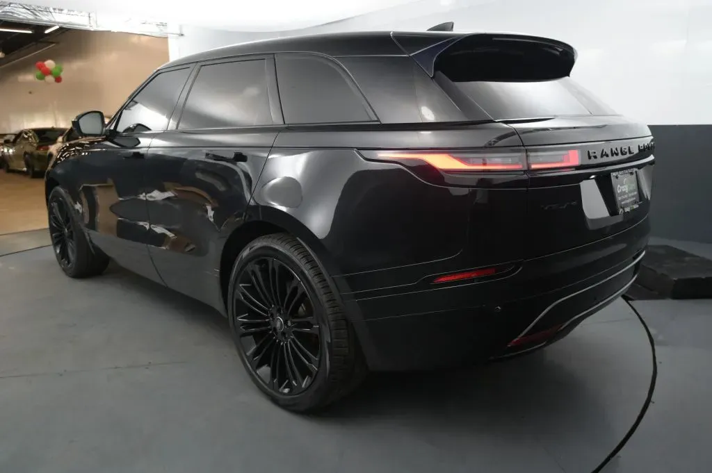 Land Rover Range Rover Velar photo 3