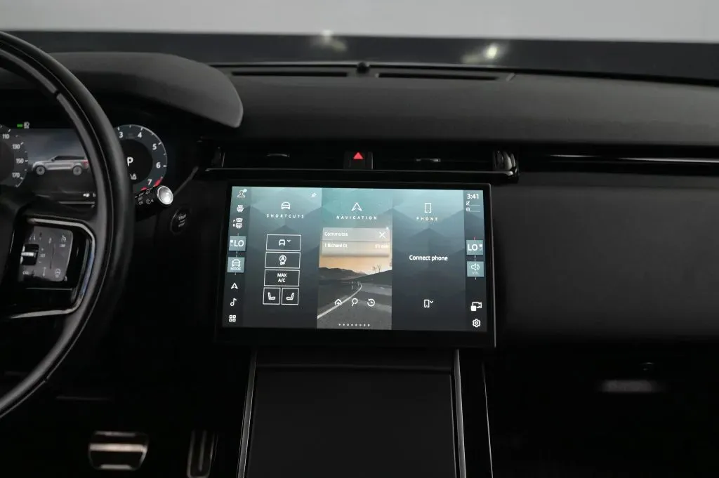 Land Rover Range Rover Velar photo 31