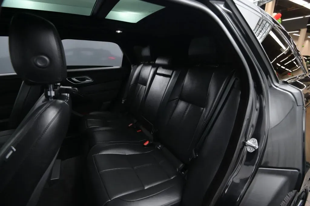 Land Rover Range Rover Velar photo 43