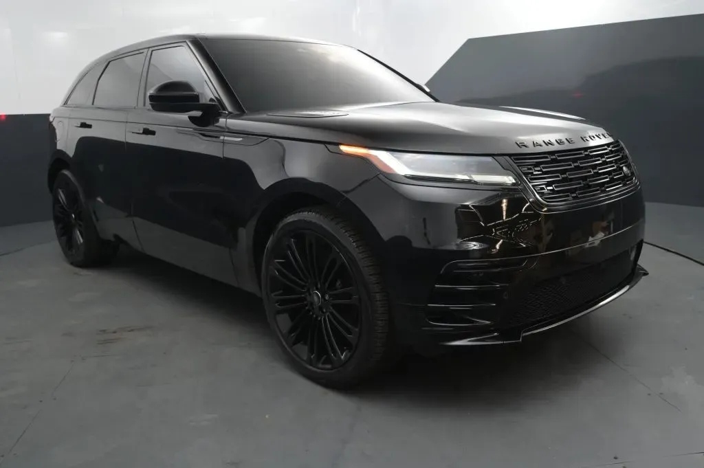 Land Rover Range Rover Velar photo 6