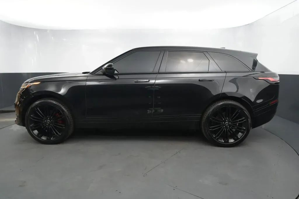 Land Rover Range Rover Velar photo 2