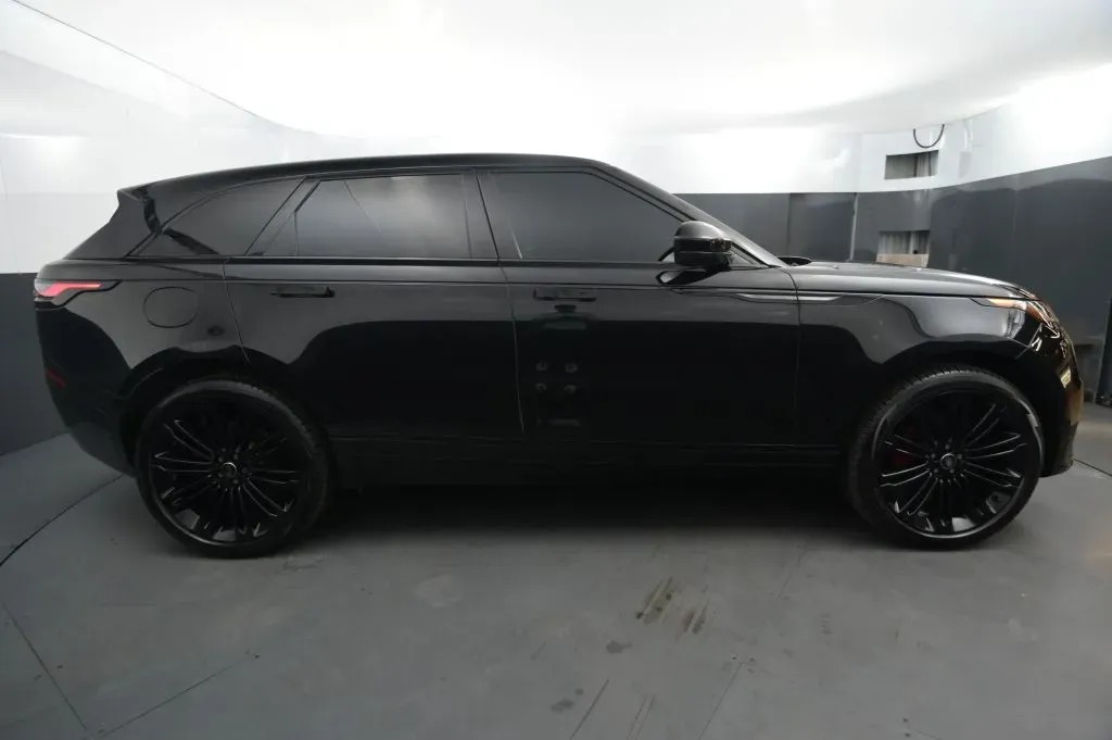 Land Rover Range Rover Velar photo 5