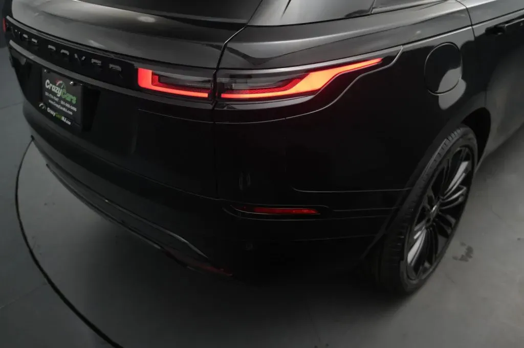 Land Rover Range Rover Velar photo 14