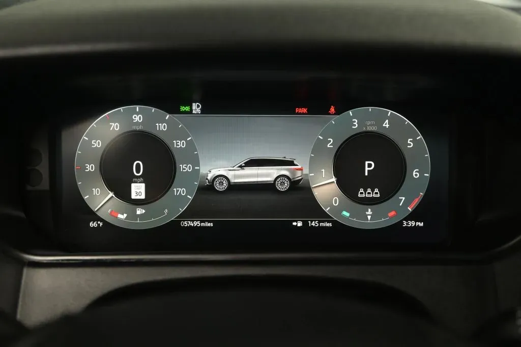 Land Rover Range Rover Velar photo 19