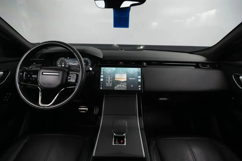 Land Rover Range Rover Velar photo 30