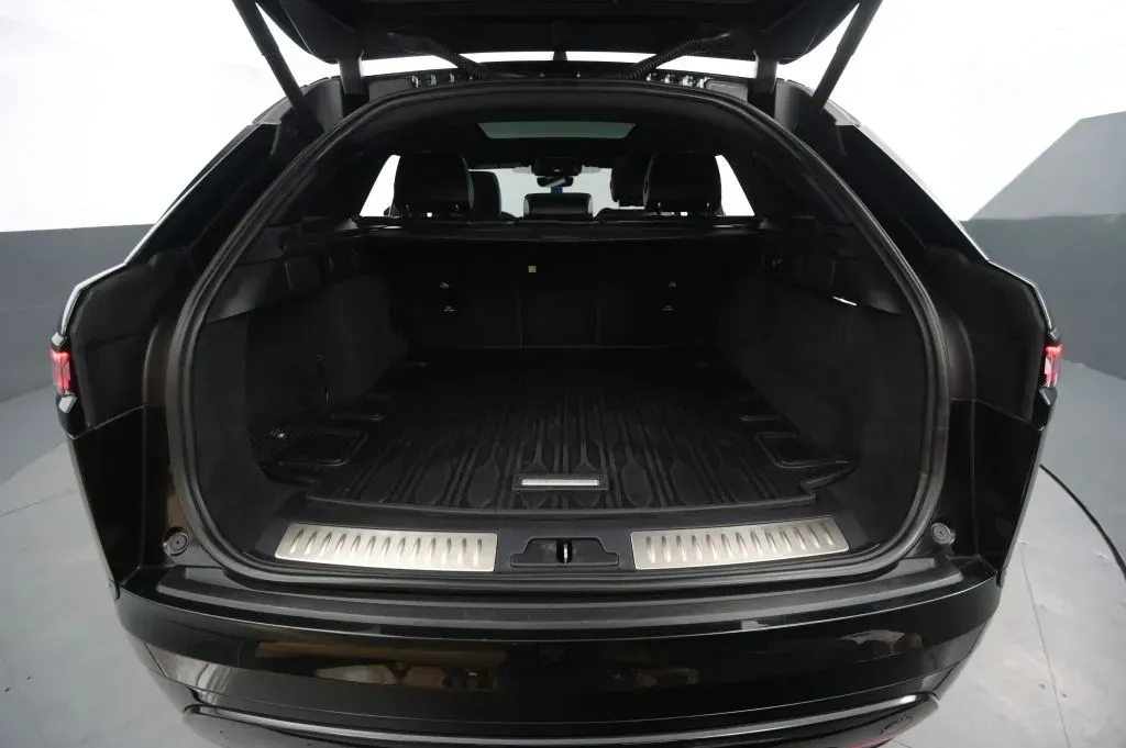 Land Rover Range Rover Velar photo 44