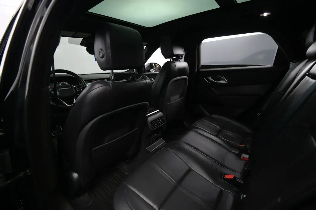 Land Rover Range Rover Velar photo 42