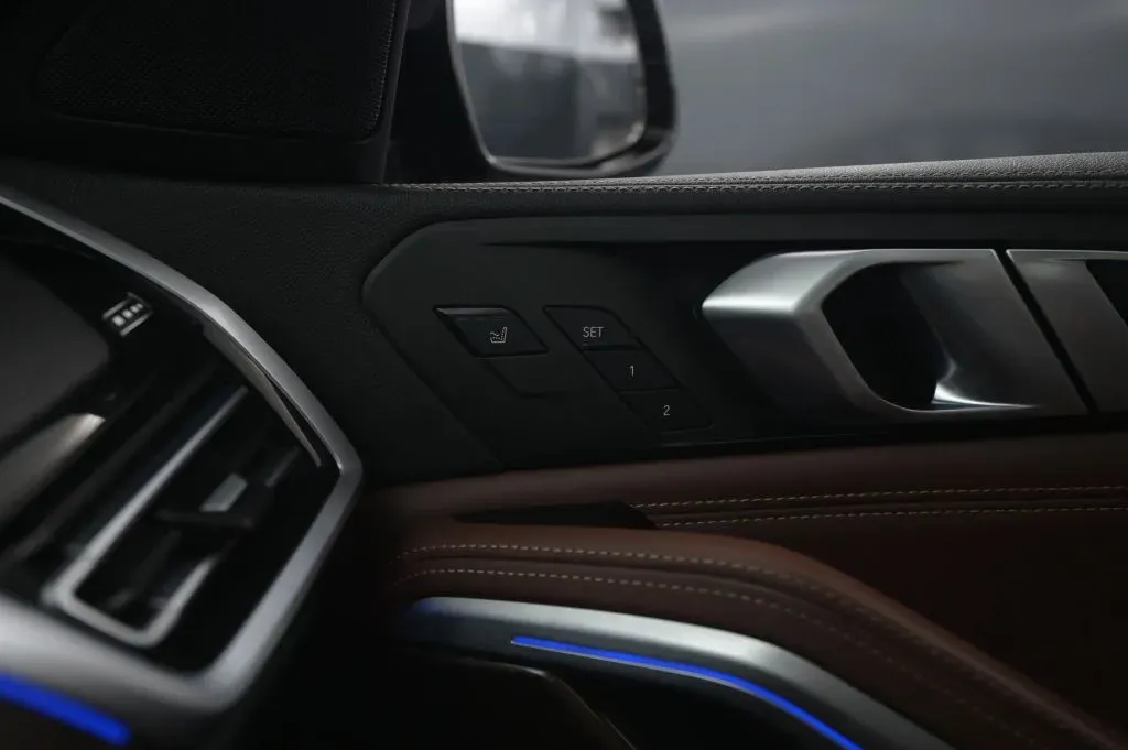BMW X6 photo 30