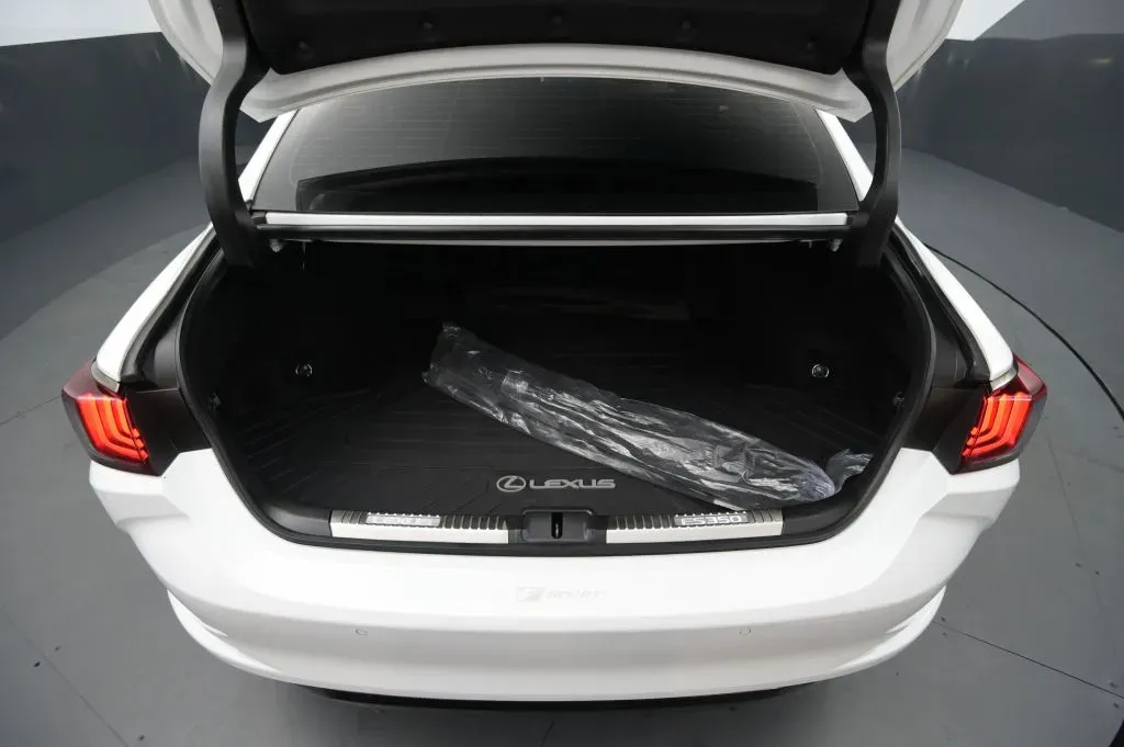 Lexus ES photo 46