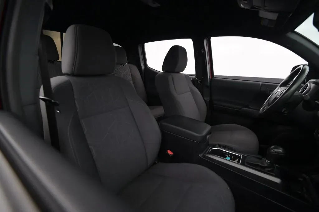 Toyota Tacoma photo 50