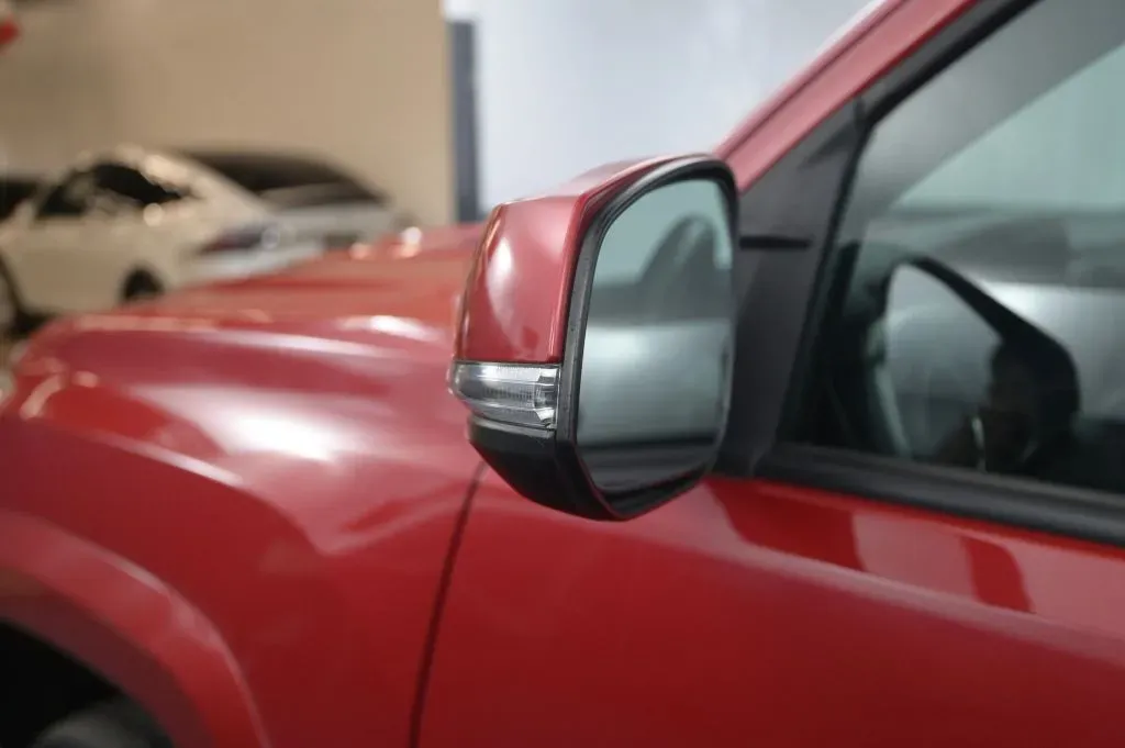 Toyota Tacoma photo 13