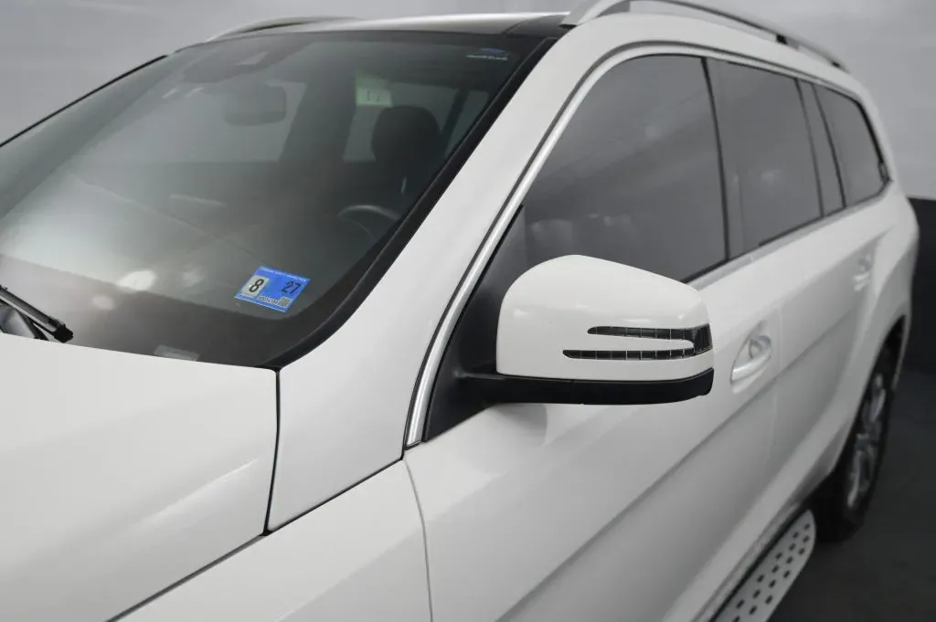 Mercedes-Benz GLS photo 11