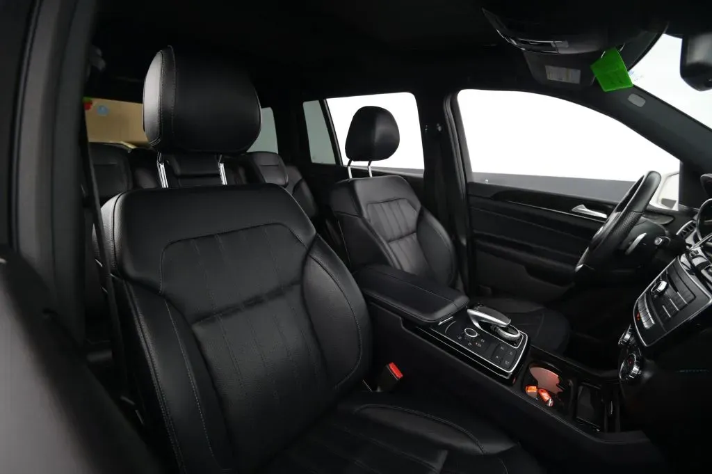 Mercedes-Benz GLS photo 51