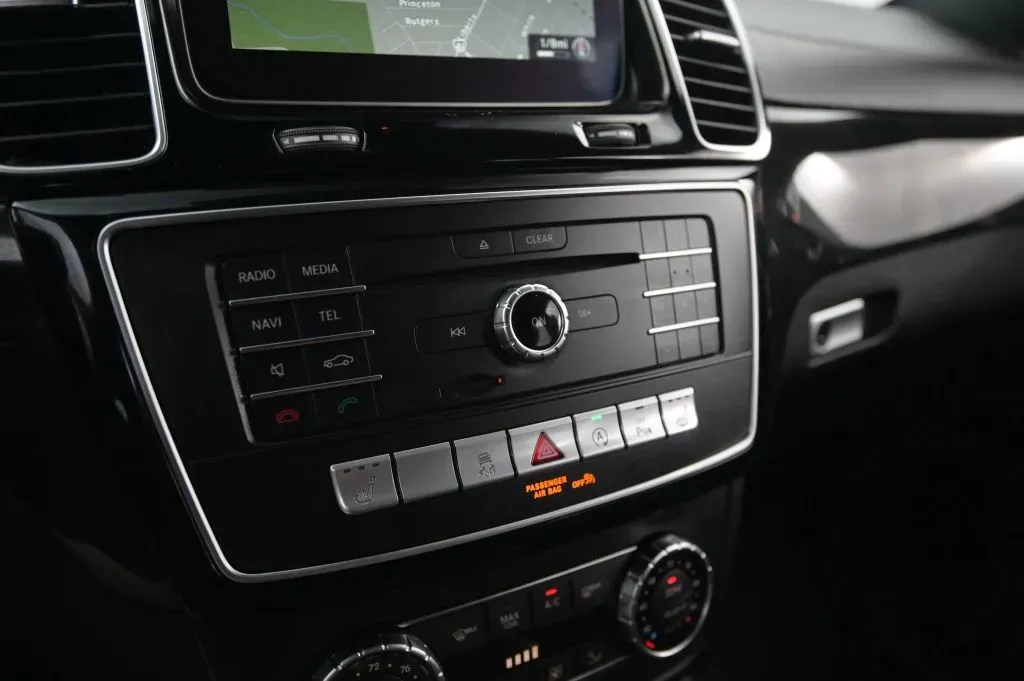 Mercedes-Benz GLS photo 27