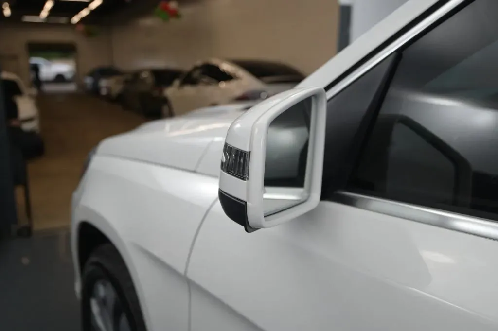 Mercedes-Benz GLS photo 12