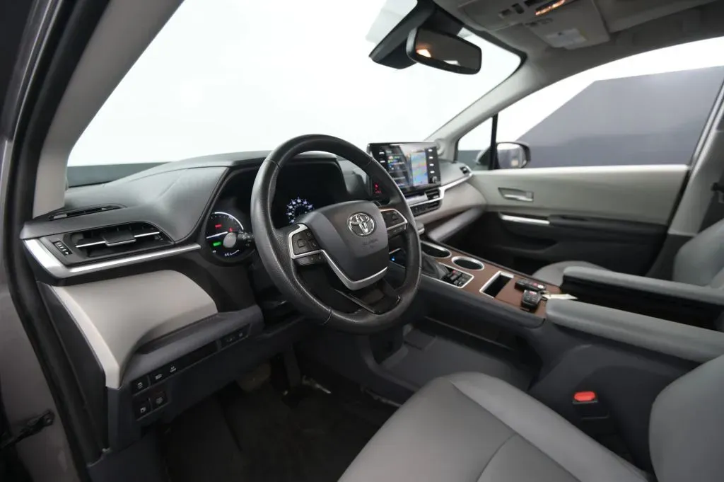 Toyota Sienna photo 41