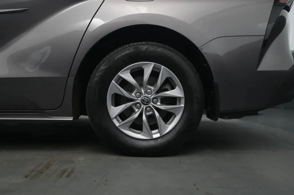 Toyota Sienna photo 14