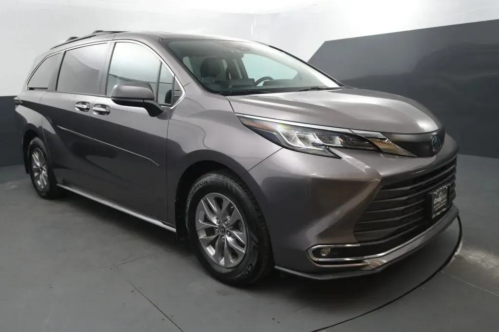 Toyota Sienna photo 7