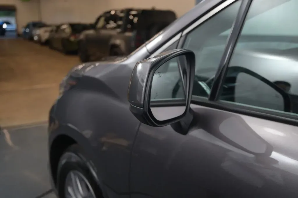 Toyota Sienna photo 13