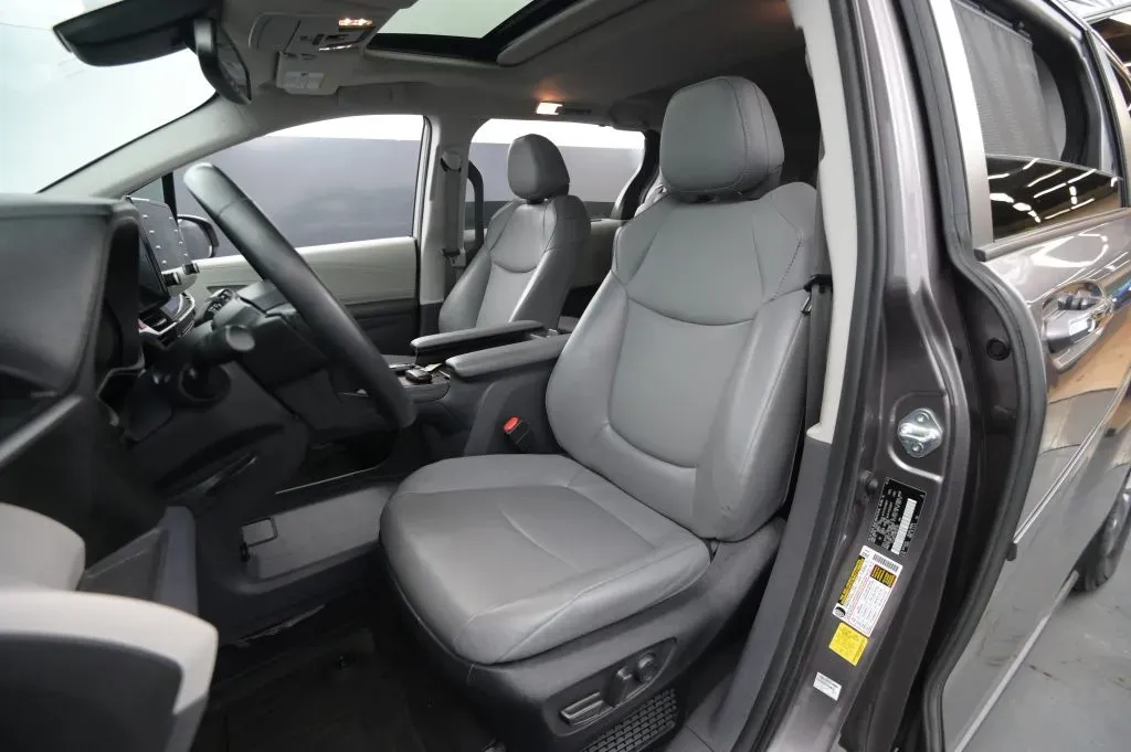 Toyota Sienna photo 42