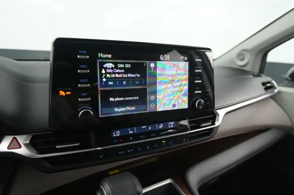 Toyota Sienna photo 25