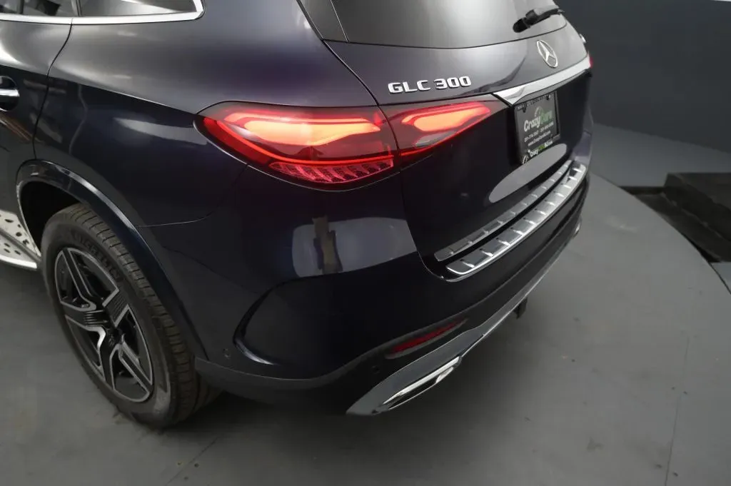Mercedes-Benz GLC photo 17