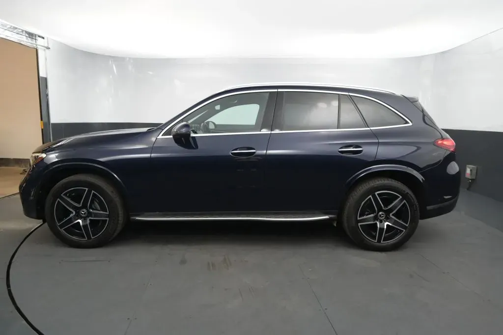 Mercedes-Benz GLC photo 2